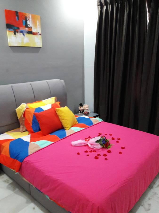 Jb Homestay Bukit Indah Wifi Ciq Mall Legoland Free Parking Johor Bahru Exteriör bild