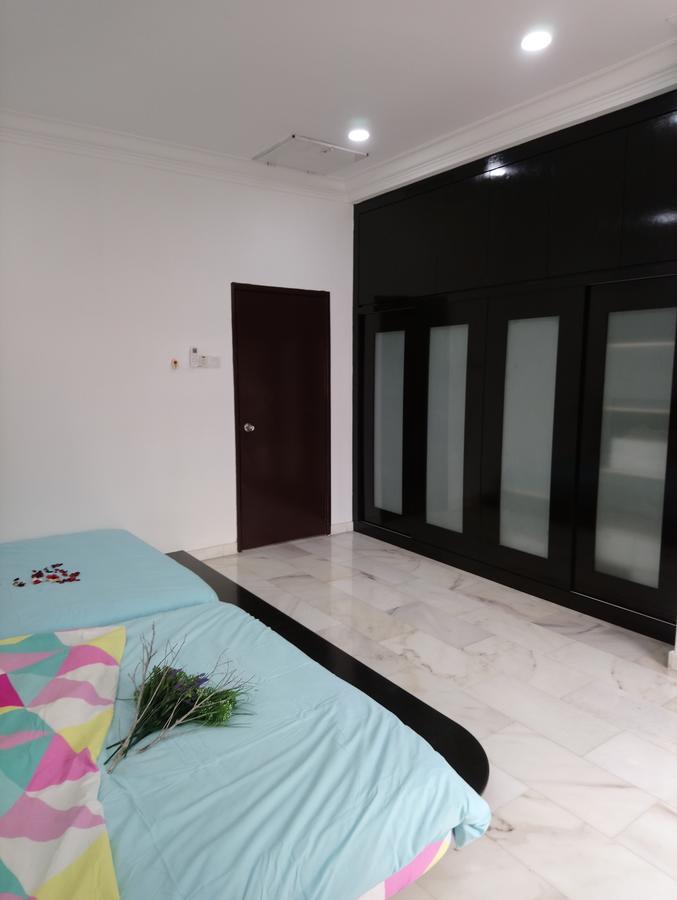 Jb Homestay Bukit Indah Wifi Ciq Mall Legoland Free Parking Johor Bahru Exteriör bild
