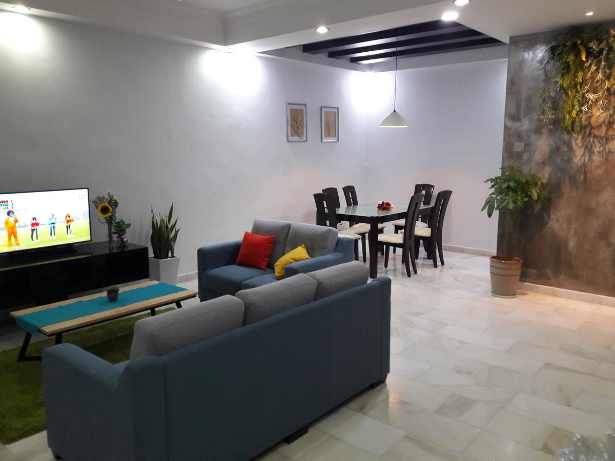 Jb Homestay Bukit Indah Wifi Ciq Mall Legoland Free Parking Johor Bahru Exteriör bild